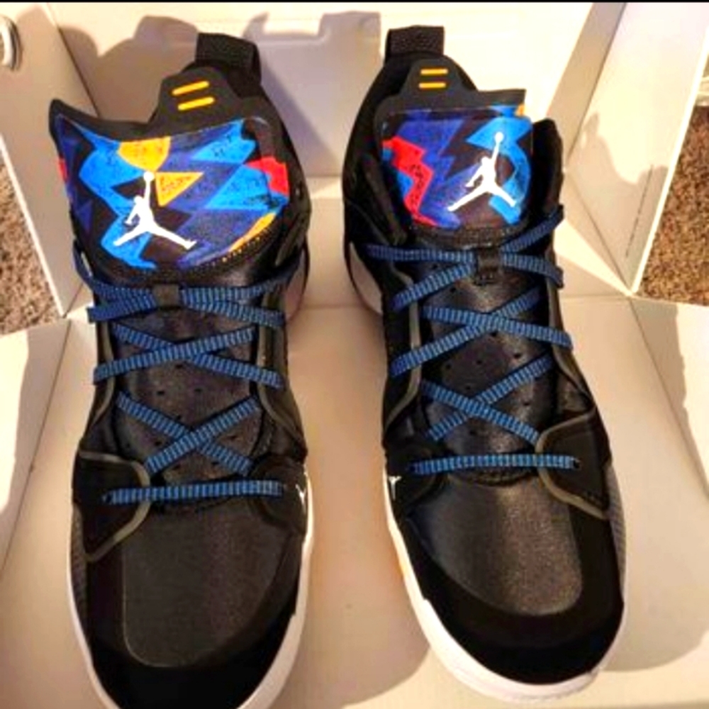 Air Jordan XXXVll low size 13 mens
